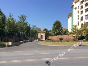 羽毛球场-重庆<em>武隆仙女山木里小镇</em>公寓 羽毛球