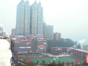 重庆市北碚职业教育中心(东南门)附近最近酒店