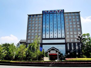 都江堰岷江新濠酒店(原岷江万豪酒店)预订价格