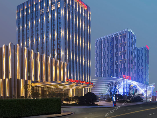 荆州万达万达广场1晚+荆州酒店酒店2张,v广场嘉华古城五星古城,距门票北京电影学院与翟天临图片
