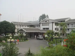 Heshan Honghe Hotel