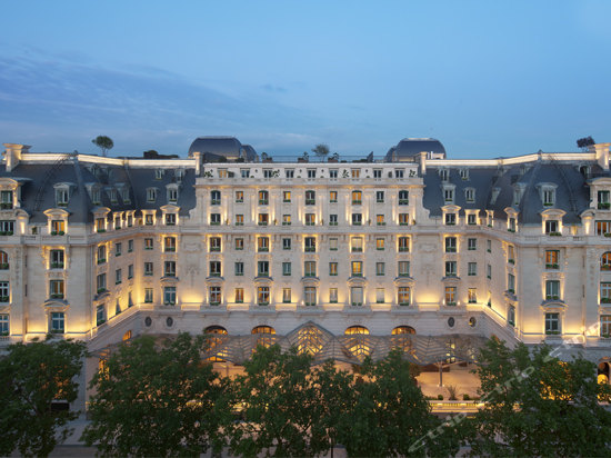 The Peninsula Paris (巴黎半岛酒店)