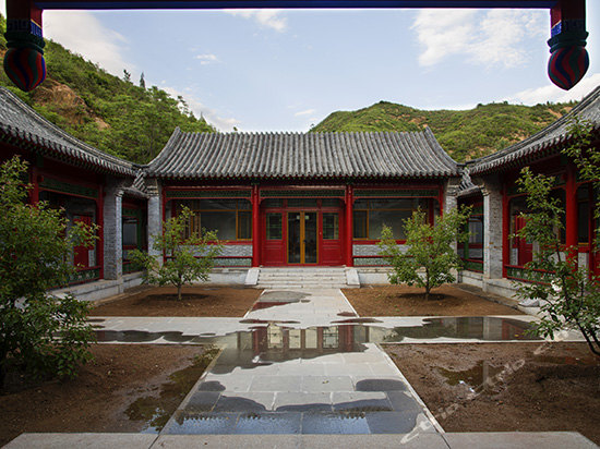 密云桃春山房小院,特色四合院式酒店,可加购古北水镇