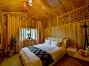 Baoxing Xueshan Home No.46 Inn