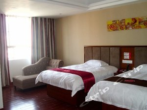 海口琼山区府城三角公园附近五星级三星级最近