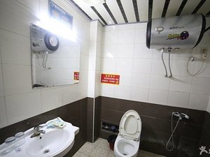 衡阳东火车站附近最近酒店