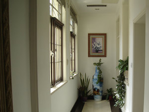 青岛嘉峪关学校图书馆附近精品酒店最近酒店