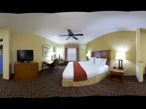 Holiday Inn Express Mccomb