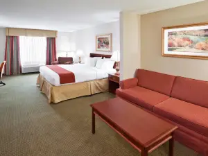 Holiday Inn Express & Suites Franklin - Oil City