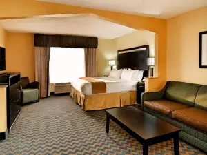 Holiday Inn Express & Suites Roanoke Rapids SE