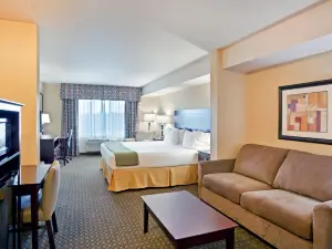 Holiday Inn Express & Suites Seattle North - Lynnwood