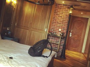 青岛麦凯乐华臣影院附近最近酒店