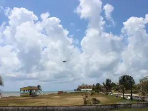 Bonefish Hotel