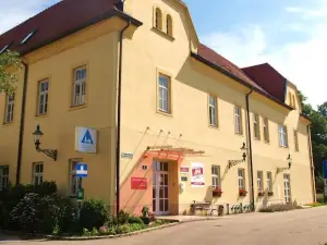 Junges Hotel Tulln - NÖ Jugendherbergswerk