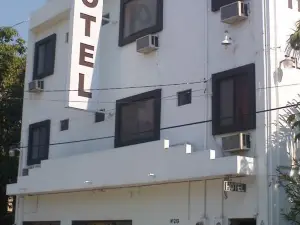 狄卡莫納飯店