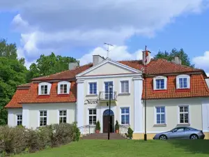 Hotel Księżycowy Dworek