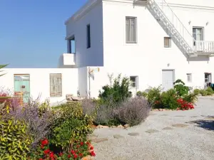 Thomas Villas on the Beach Katapola