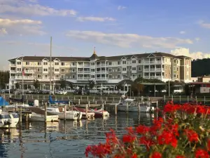 Watkins Glen Harbor Hotel