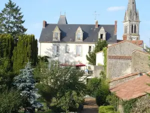 Le Petit Chateau - Tiffauges Proche Puy DuFou