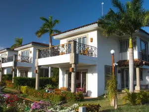 Bahia Del Sol Villas & Condominiums
