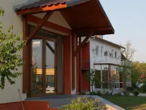 Hotel Otopeni