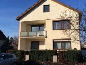 Easyapartments Leo