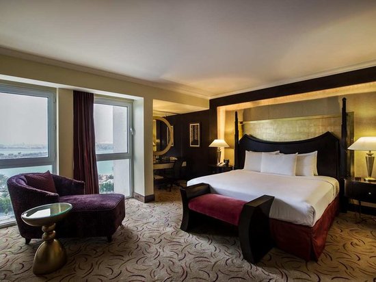 阿联酋阿布扎比+迪拜6日3晚跟团游(5钻)·梅丹