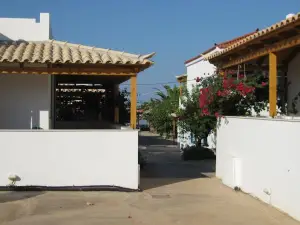 Maravelias House