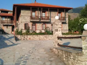 Varnous Hotel