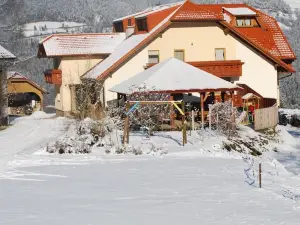 Apartments Organic Tourist Farm Jeglijenk