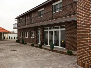 Andora Vendeghaz