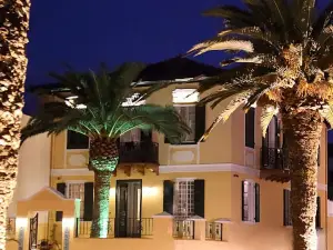 Nostos Hotel