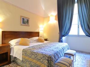 【携程攻略】佛罗伦萨圣母百花大教堂低价酒店