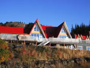The Pinnacles Suites & Townhomes