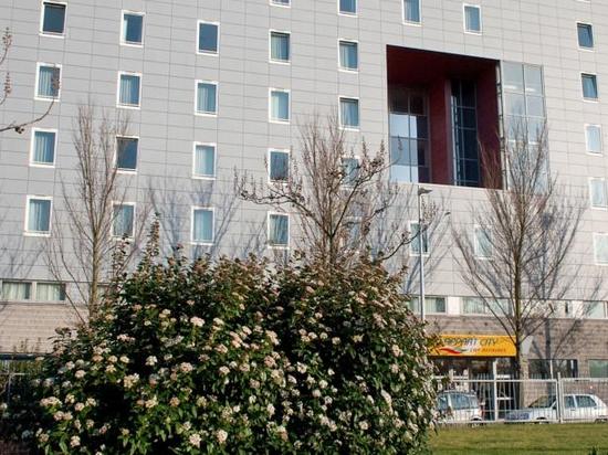 【携程攻略】里尔鲁贝名品奥特莱斯购物攻略,