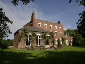 YHA Chester Trafford Hall