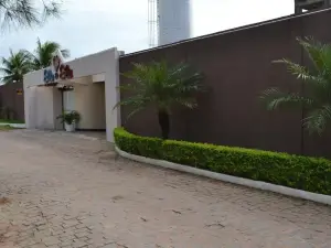 Ele e Ela Motel (Adult Only)