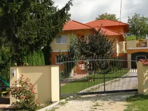 Janus Apartman