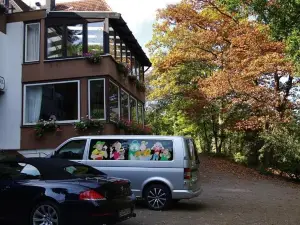 วาลด์โฮเทล บาด มึนสเตอร์ไอเฟล