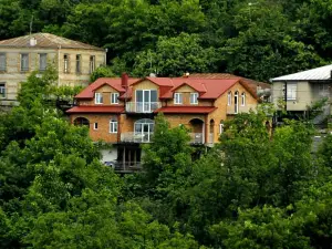 Zandarashvili Guest House