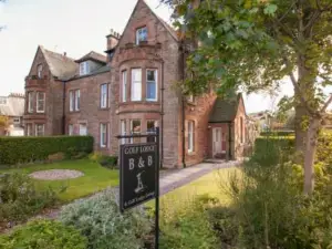 Golf Lodge Bed & Breakfast