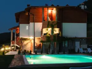 Alpine Garden Hotel (Trayanovi Dvori)