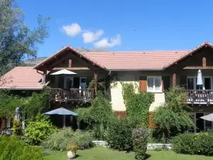 À la Petite Maison