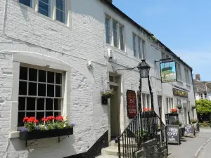 The Old HAM Tree