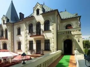 Pensjonat Zamek Dersława