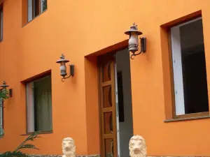 Pensiunea Casa Zarnesteana