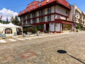Hotel Sax Balkan