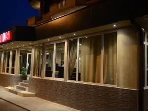 Garni Hotel Lion