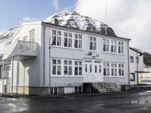 Einarshúsid Guesthouse