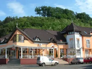 Galcsik Fogado